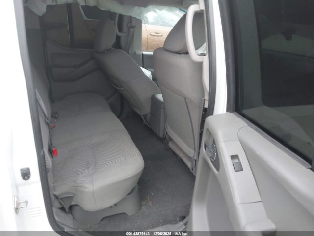 Nissan Frontier Sv Image 11