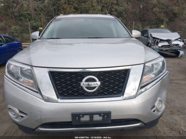 Nissan Pathfinder Sv Image 9