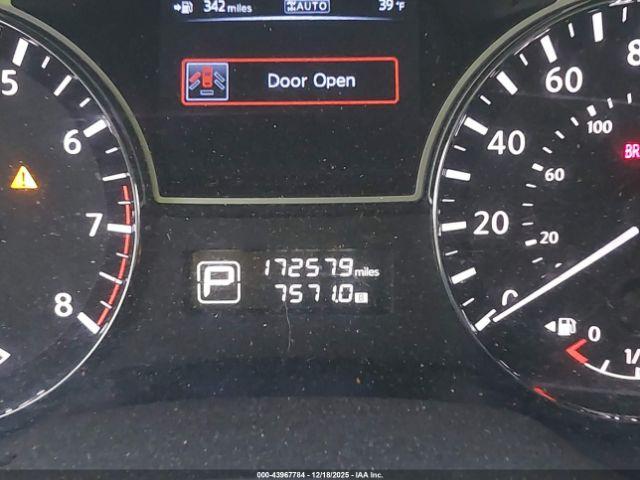 Nissan Pathfinder Sv Image 14