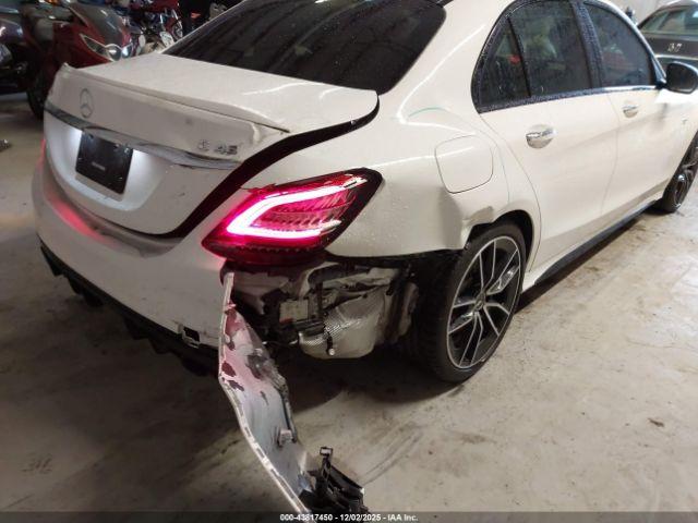 Mercedes-Benz C-Class 4matic Image 7