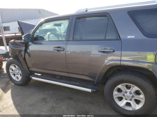 Toyota 4Runner Sr5 Premium Image 2