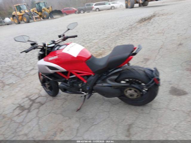 Ducati Diavel Image 11
