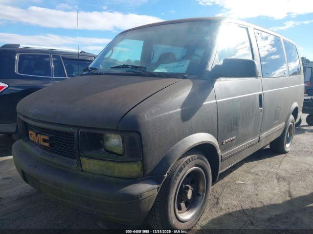 GMC Safari Xt Image 11