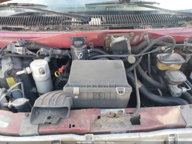 GMC Safari Xt Image 3