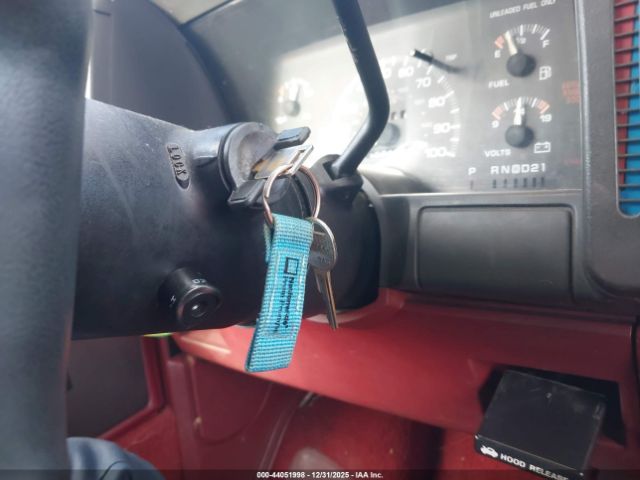 GMC Safari Xt Image 10