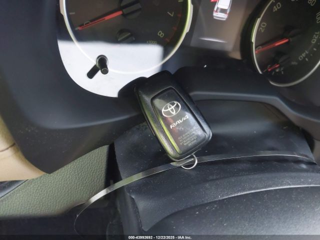 Toyota RAV4 Xle Image 13