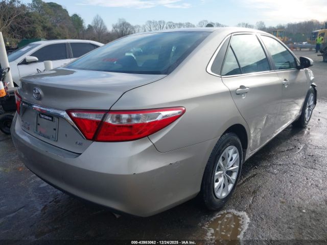 Toyota Camry Le Image 16