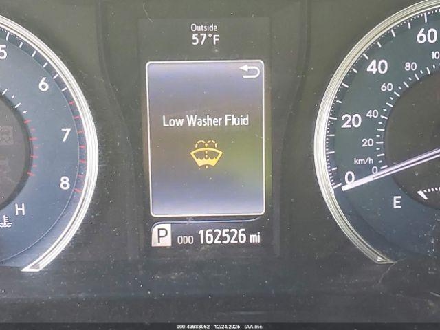 Toyota Camry Le Image 12