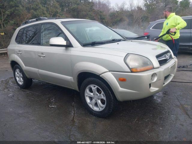  Salvage Hyundai TUCSON